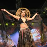 SKIRT WHIT V NICK LINE BLOUSE 2 PIECE